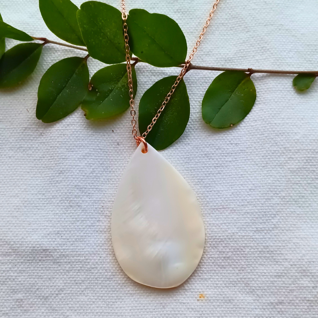 Teardrop Mother of Pearl Necklace