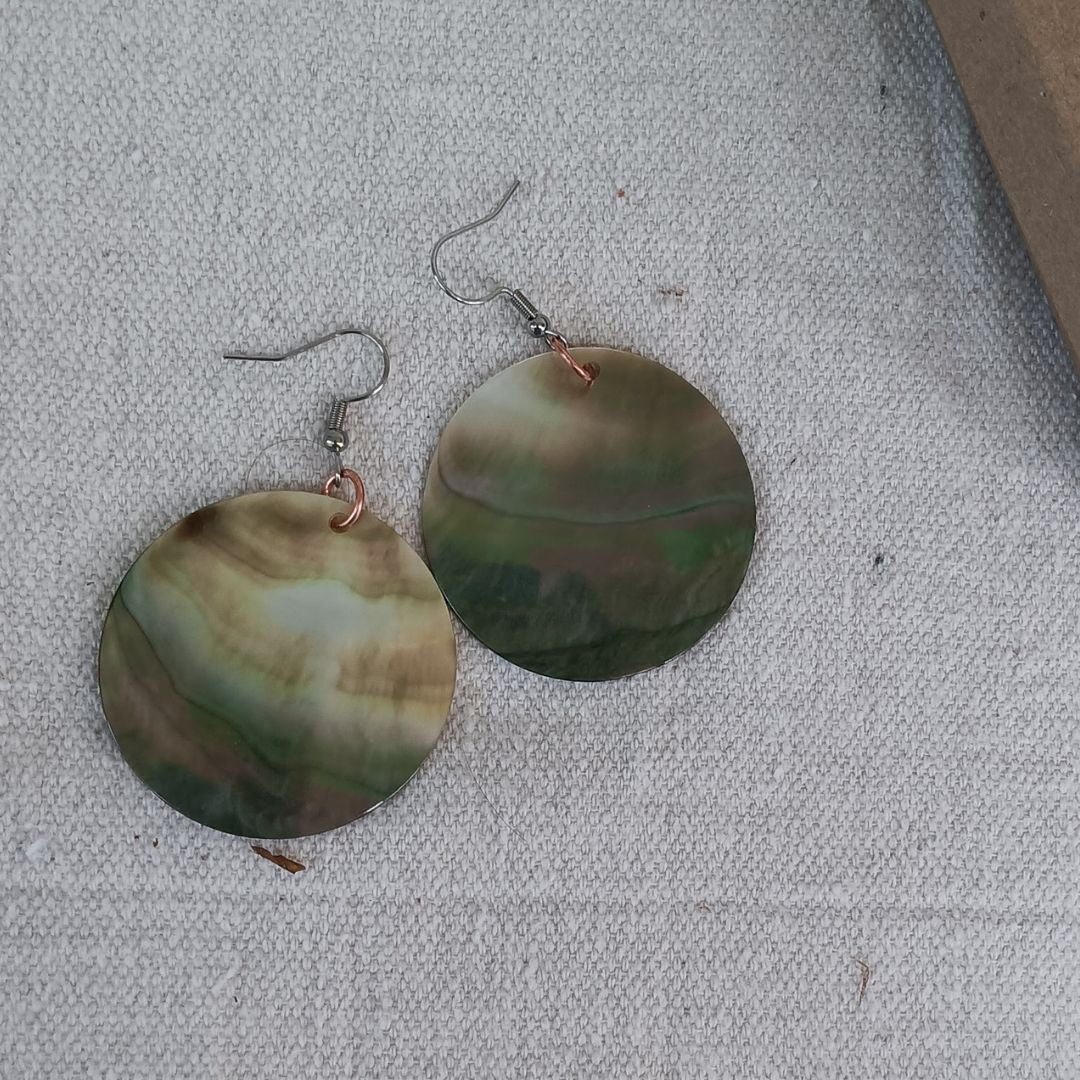Black Lip Shell Earrings 1.5"