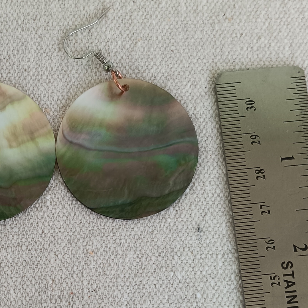 Black Lip Shell Earrings 1.5"